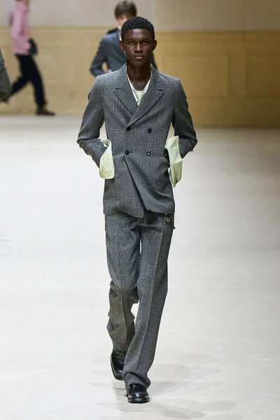 Look 26